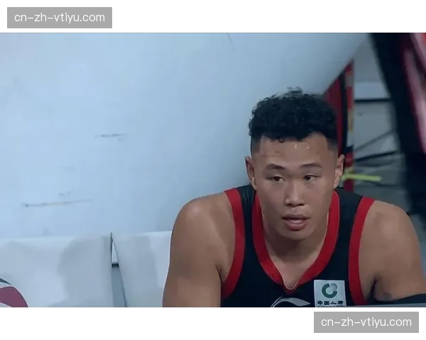 贺希宁场均20+成深圳大腿 本土后卫现象级表现扛球队前行 贺希宁场均20+成深圳大腿 本土后卫现象级表现扛球队前行